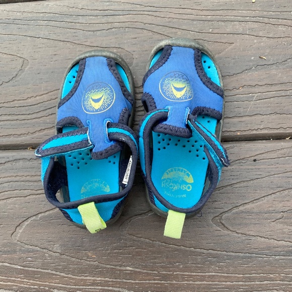 OshKosh B’Gosh Toddler Boys Sandals Size US 5M - Blue Shark - Picture 2 of 3